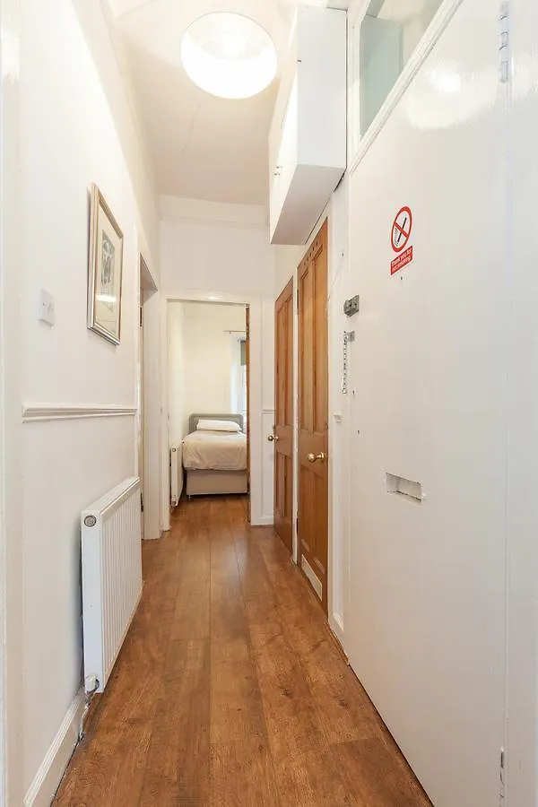 Old Town Edinburgh Apartment